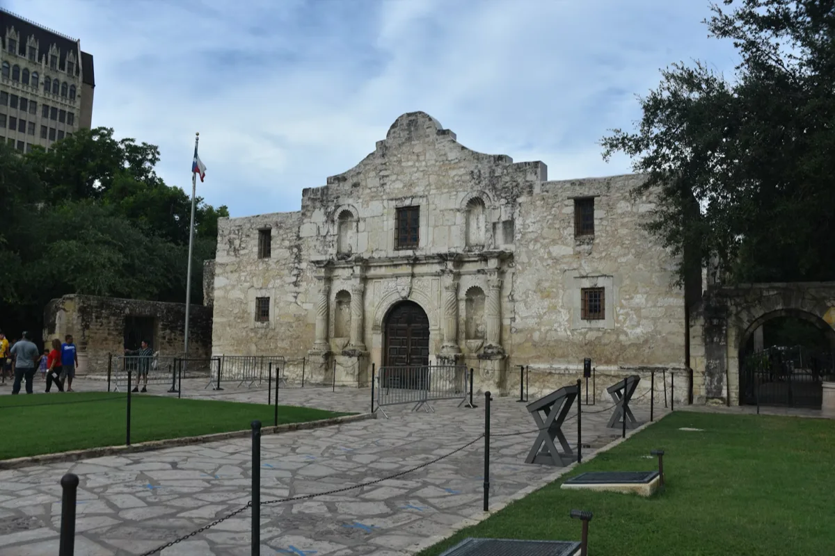 The Alamo historic facade in downtown San Antonio